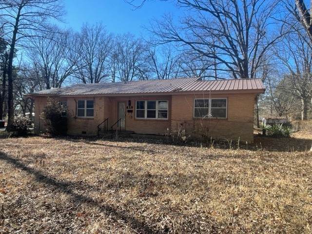 619 Ave I - Photo 1