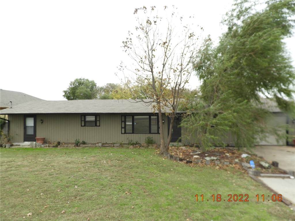 1906 Alameda Street - Photo 1