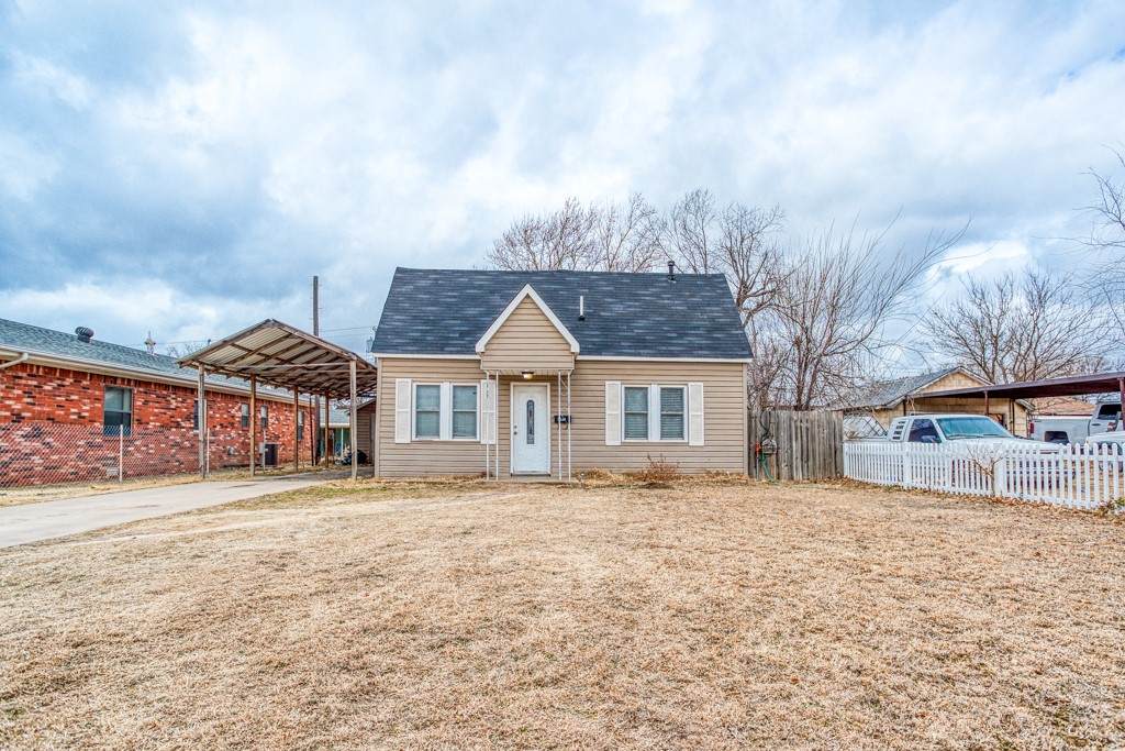 813 Burford Avenue - Photo 1