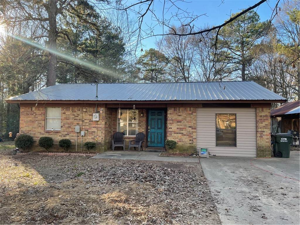179 Tupelo Street - Photo 1