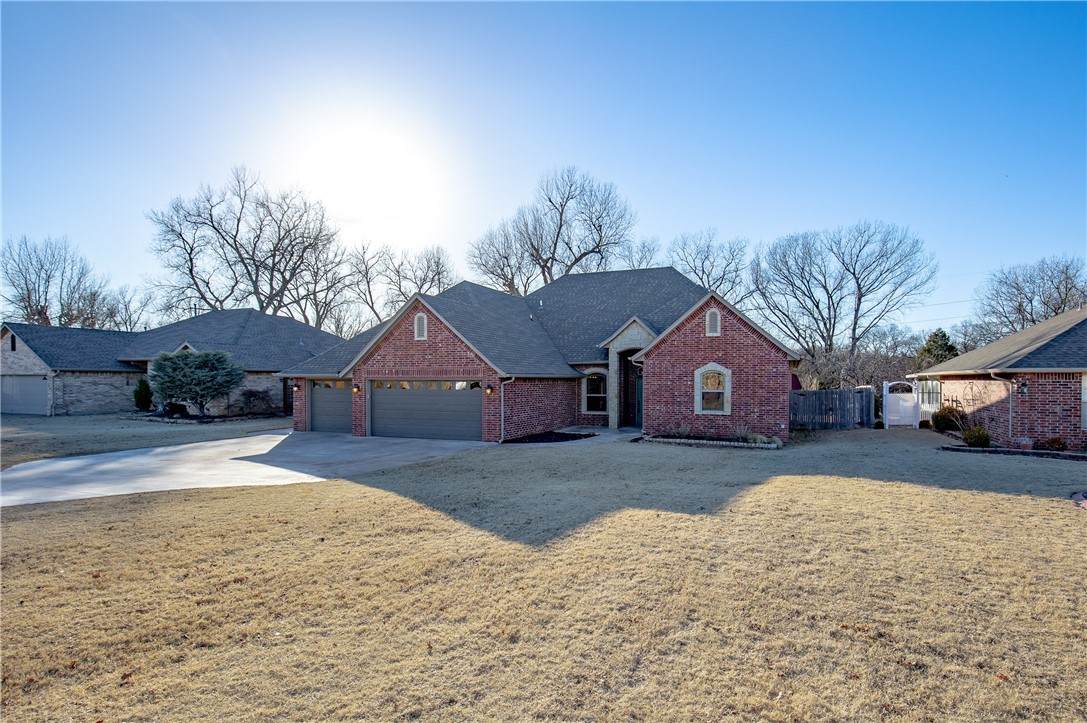 708 Parkwoods - Photo 1