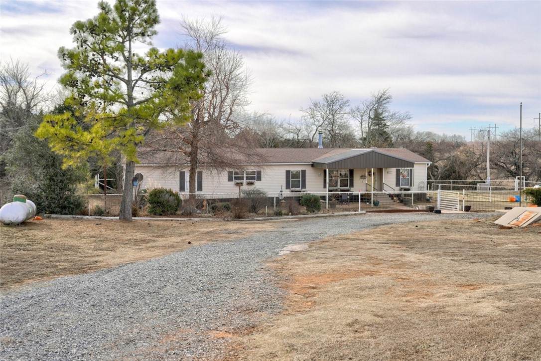 667 County Road 1410 - Photo 1