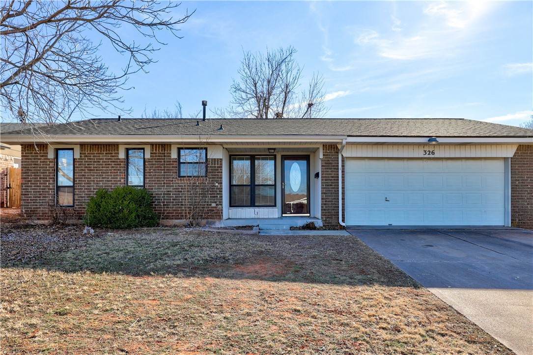 326 Silverwood Drive - Photo 1