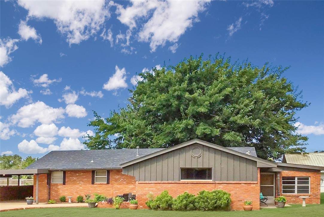 311 Spurlin Drive - Photo 1