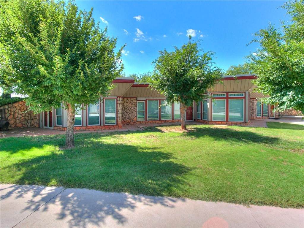 9320 Straka Road - Photo 1