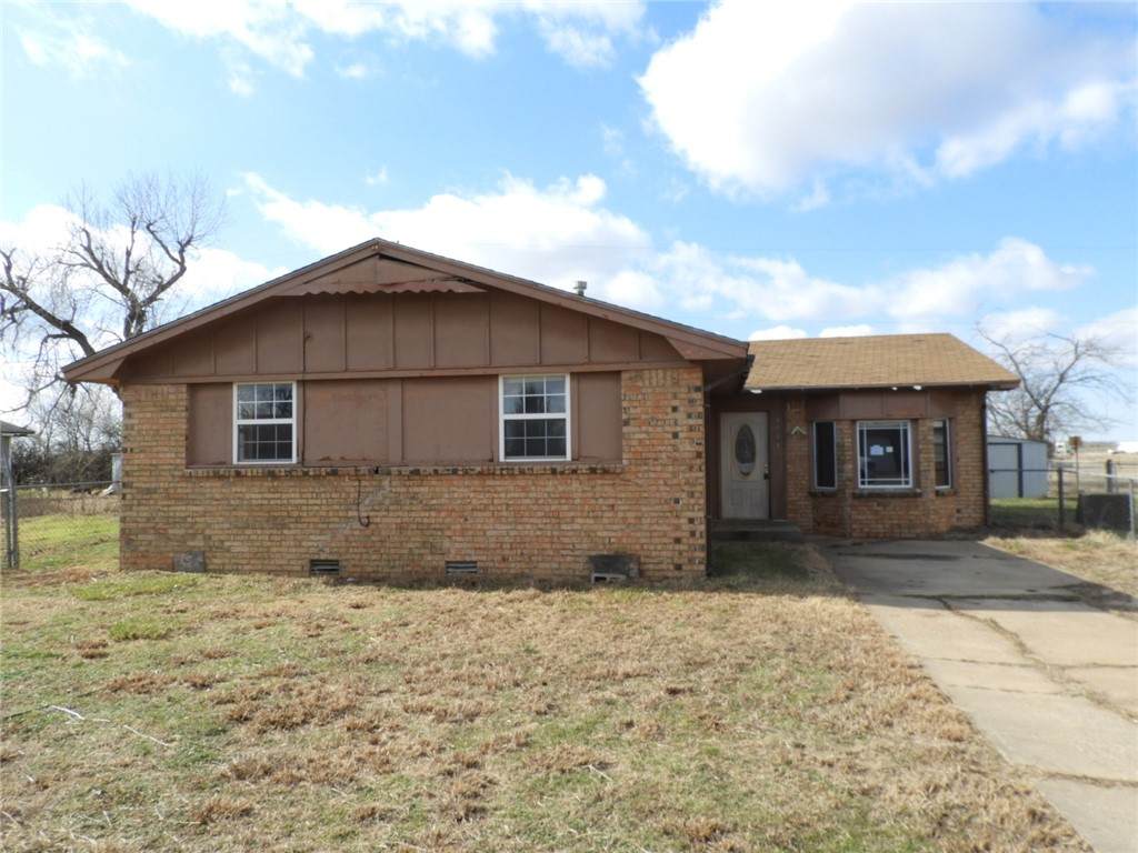 108 Windsor Drive - Photo 1