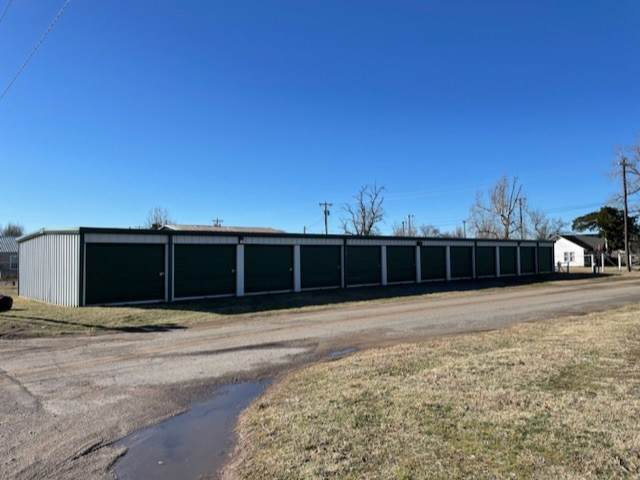 200 Main Street - Photo 1