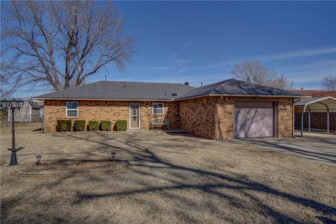 503 Stewart Street - Photo 1