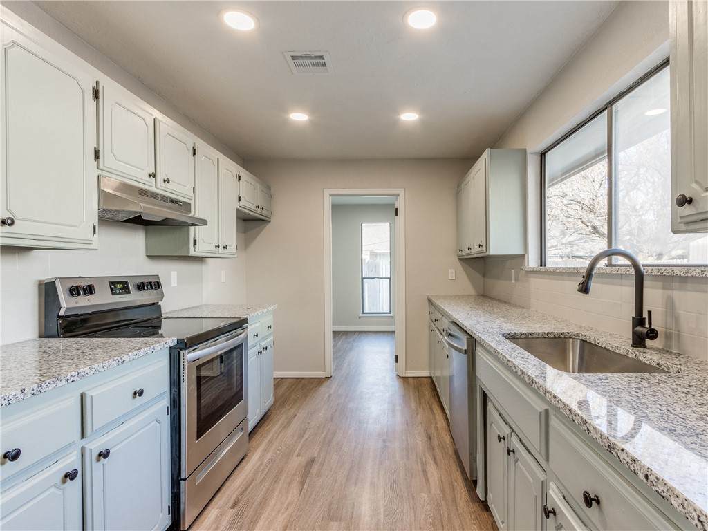 8309 112th Terrace - Photo 1