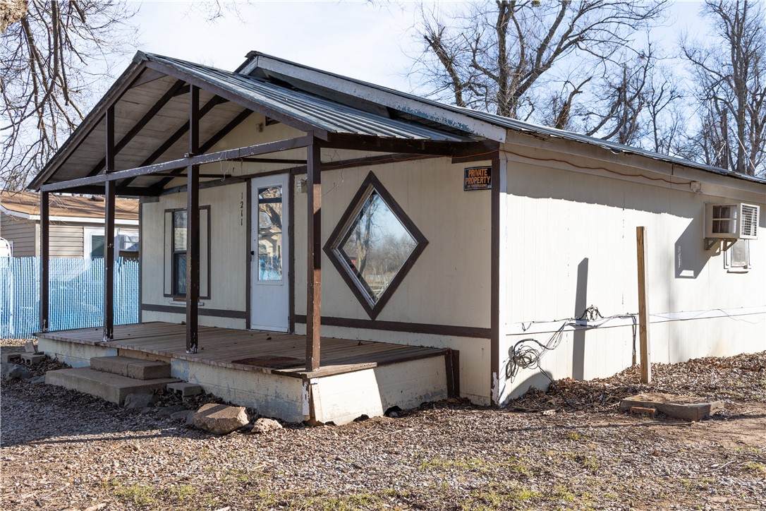 1211 Rogers Street - Photo 1