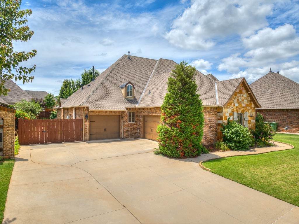 2225 Waterford Lane, Yukon, OK 73099 (MLS 1069121) Amy Wade & Co!