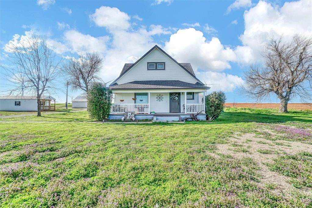 21672 55 Highway - Photo 1
