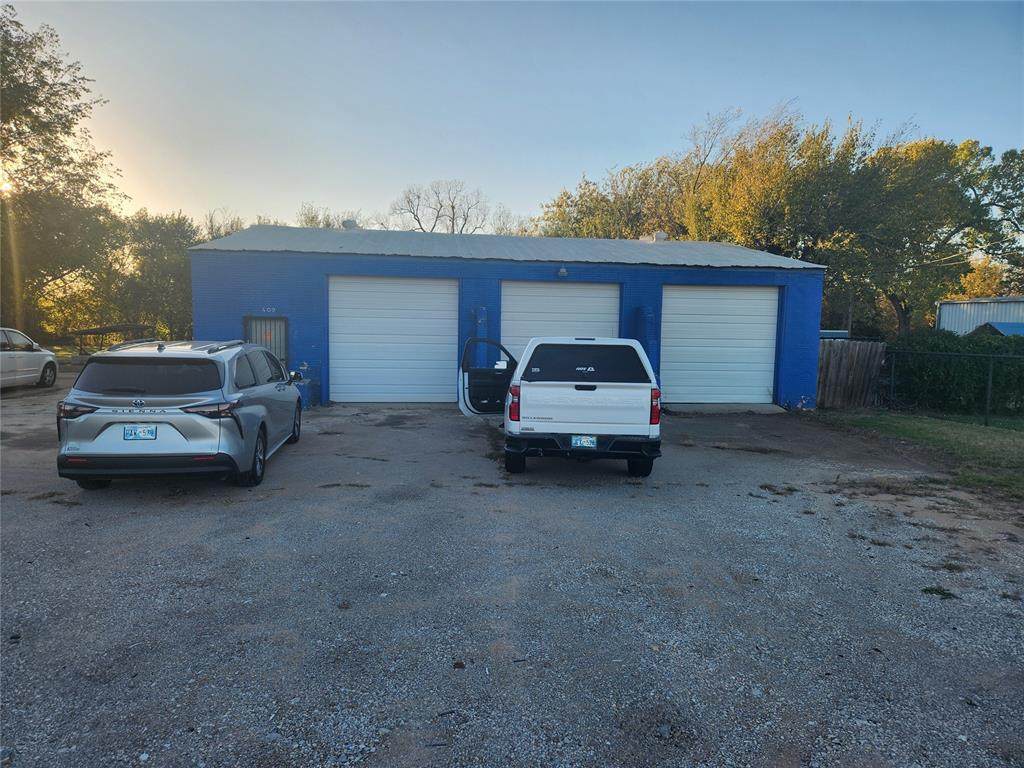 409 Douglas Boulevard - Photo 1