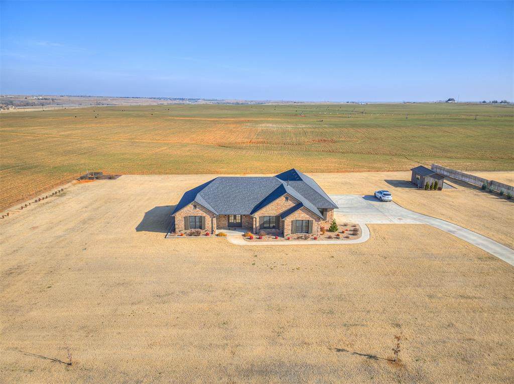 10022 Deer Creek - Photo 1