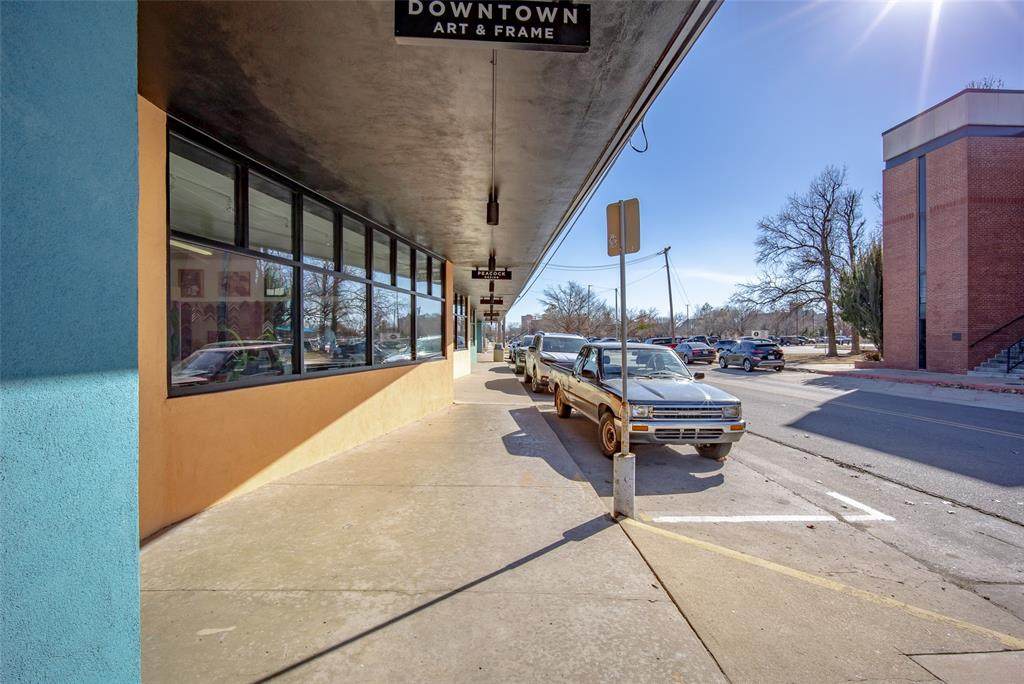 121 Santa Fe Avenue - Photo 1