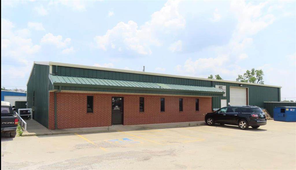 2912 Shields Boulevard - Photo 1