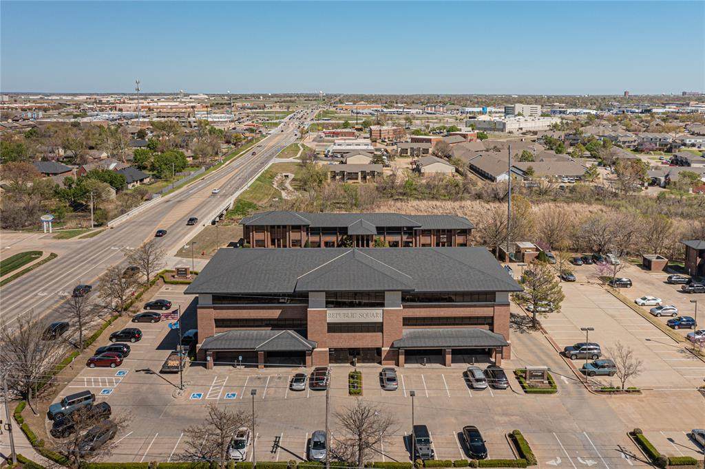3500 Robinson - Photo 1