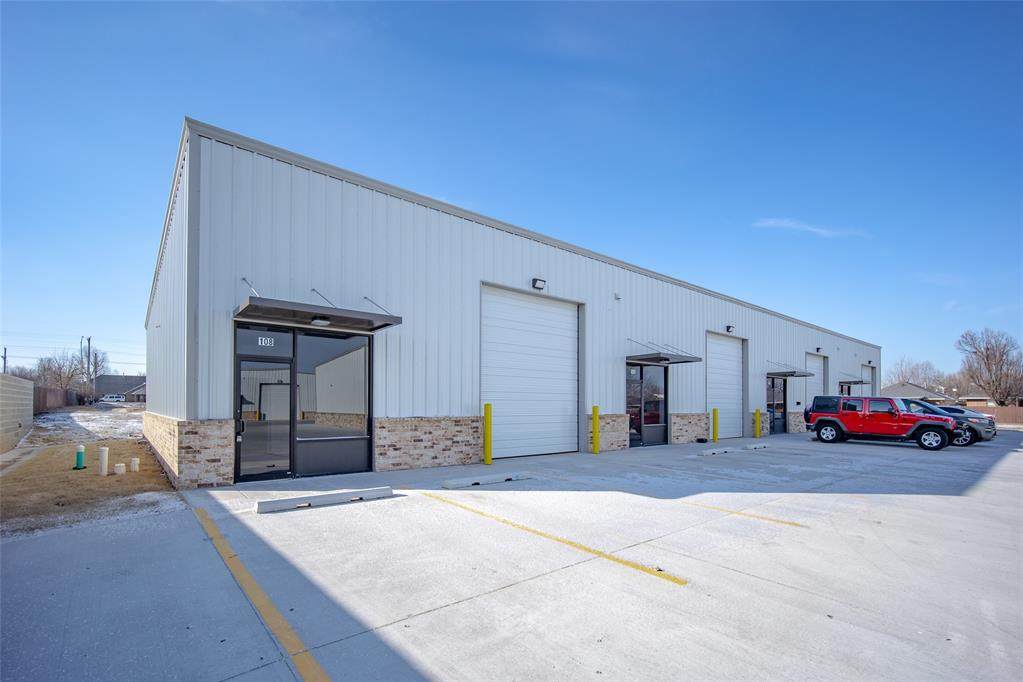 220 Chisholm Trail Way - Photo 1