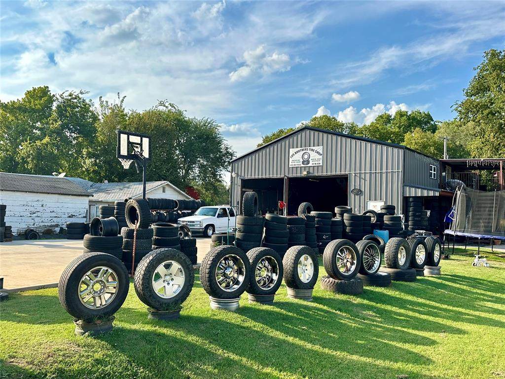 417 Ash Street - Photo 1