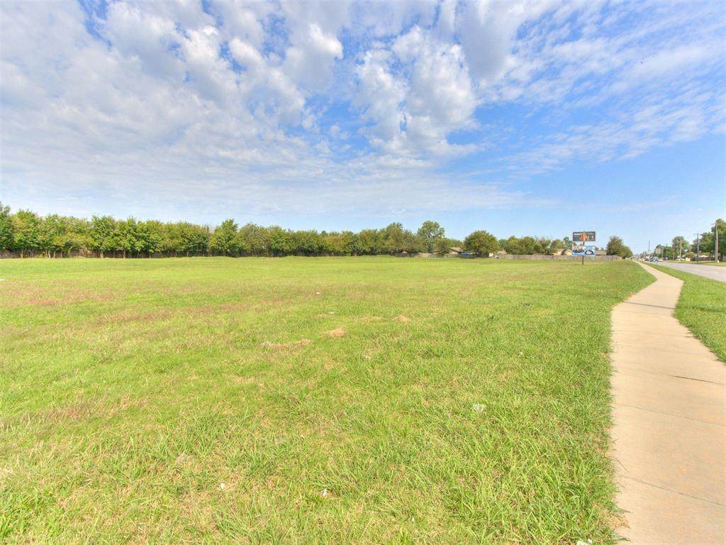 8701 May Avenue - Photo 1