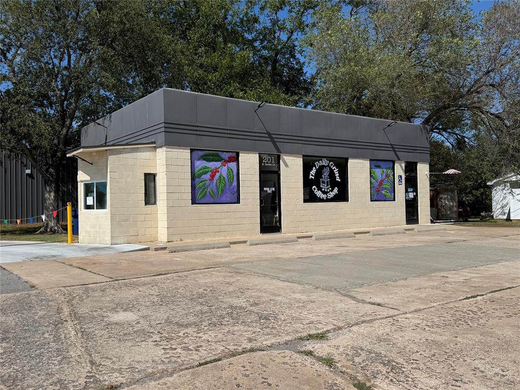 201 Rodeo Drive - Photo 1