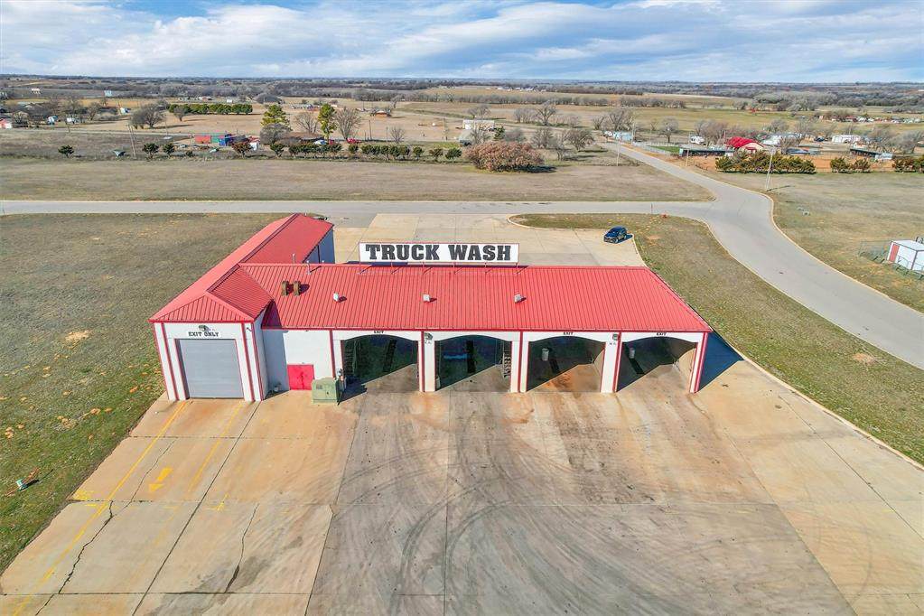 108 El Dorado Street - Photo 1