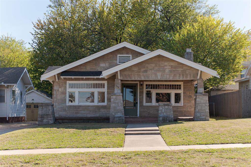 624 22nd Street - Photo 1