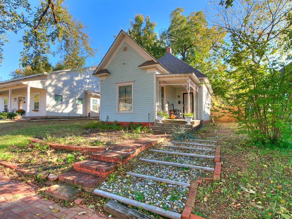 318 2nd Street - Photo 1