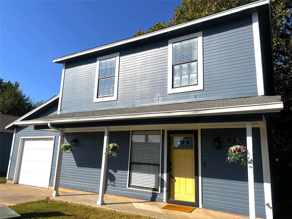 421 Dauphin Avenue - Photo 1