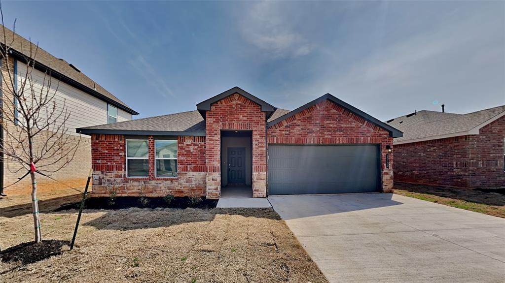 2740 Dennis Drive - Photo 1