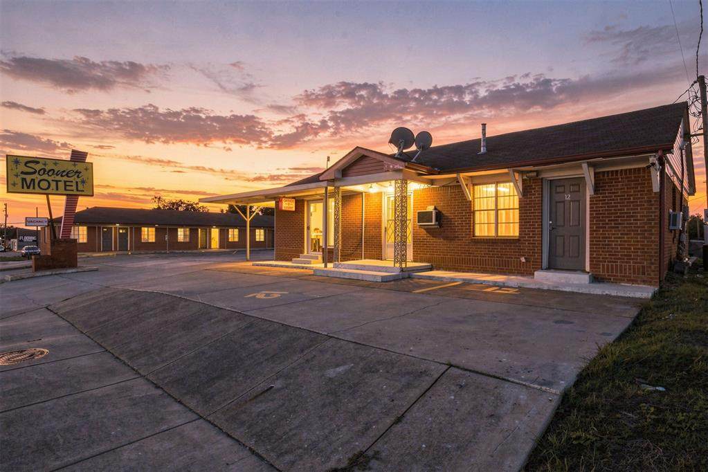 412 N 8Th Ave, Stroud, OK 74079