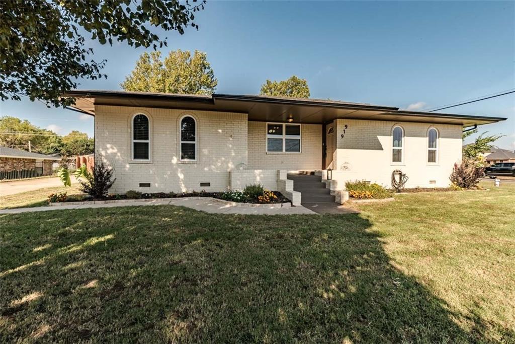 919 Van Buren Avenue - Photo 1