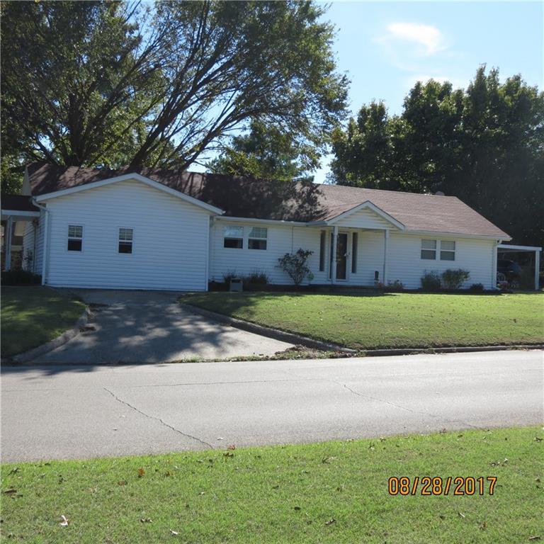 624 10th Street - Photo 1