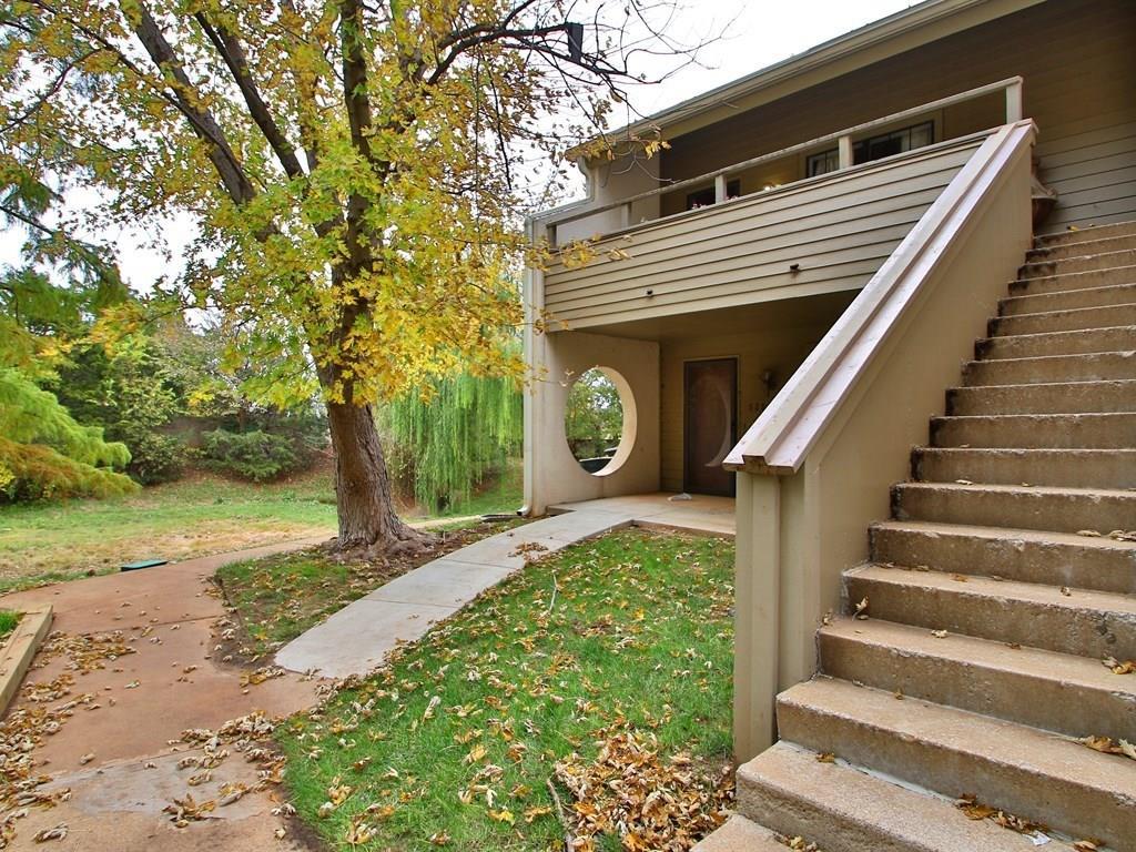 11140 Stratford Dr - Photo 1