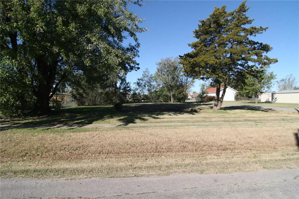 117 Elm Avenue - Photo 1