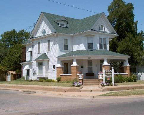 503 Louis Tittle Avenue - Photo 1