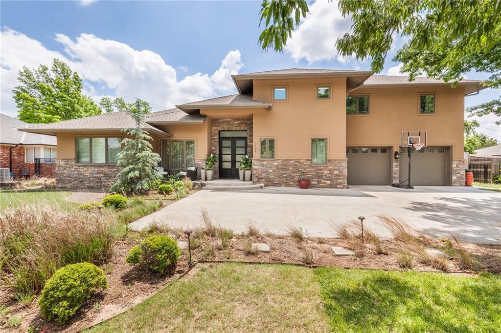 1704 Dorchester Drive - Photo 1