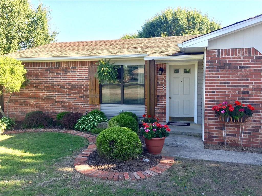 1003 Ash Drive - Photo 1