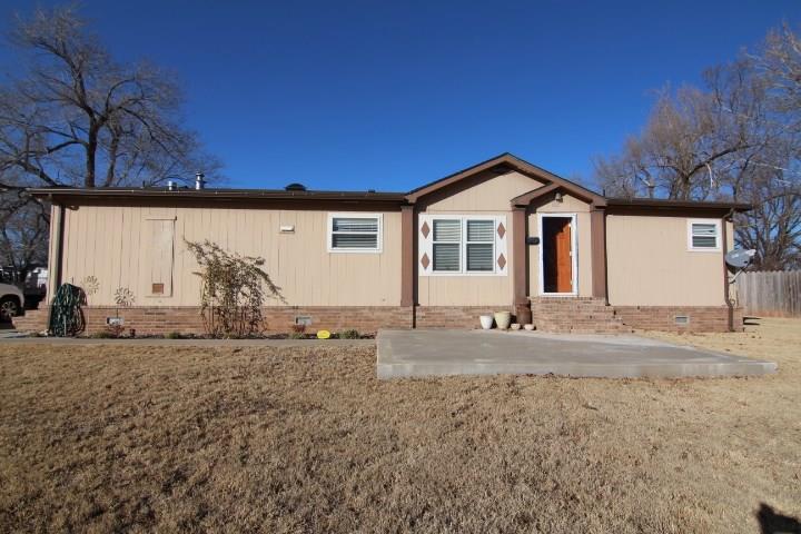 1821 B Avenue - Photo 1