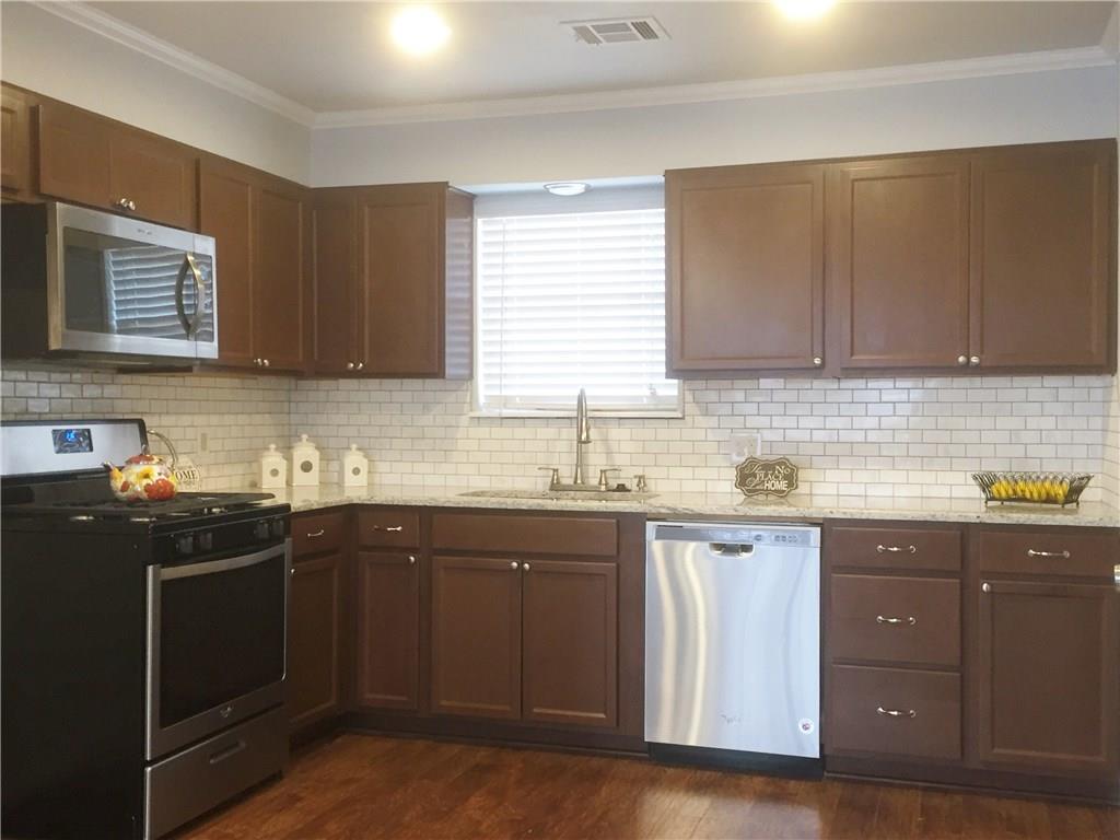 701 Dallas - Photo 1