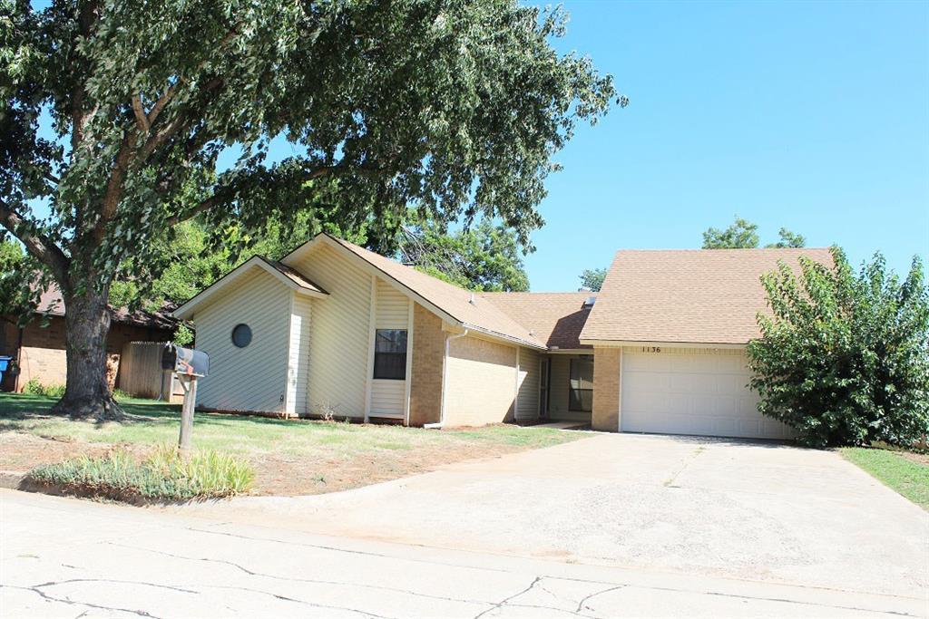 1136 Johnathan Way - Photo 1