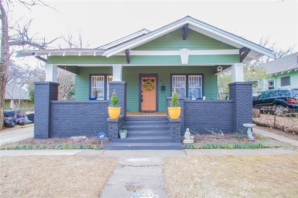 610 27th - Photo 1