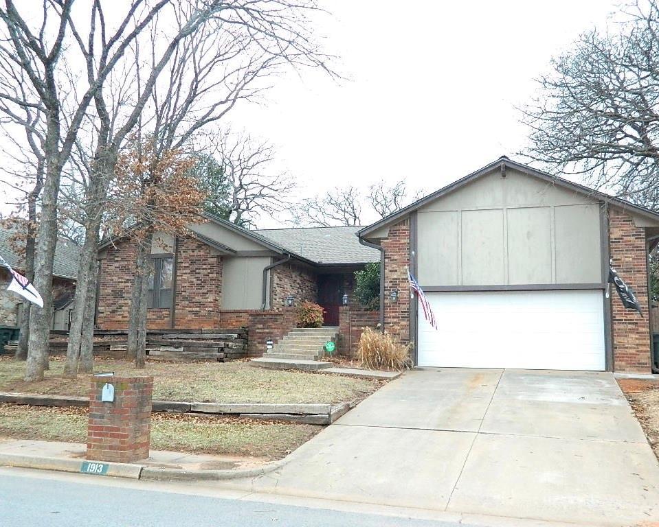 1913 Singingwood Road - Photo 1