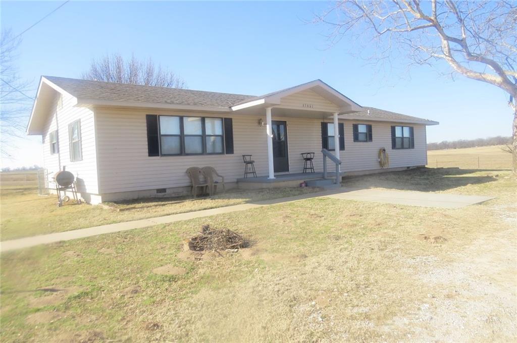 45401 Garretts Lake Road - Photo 1