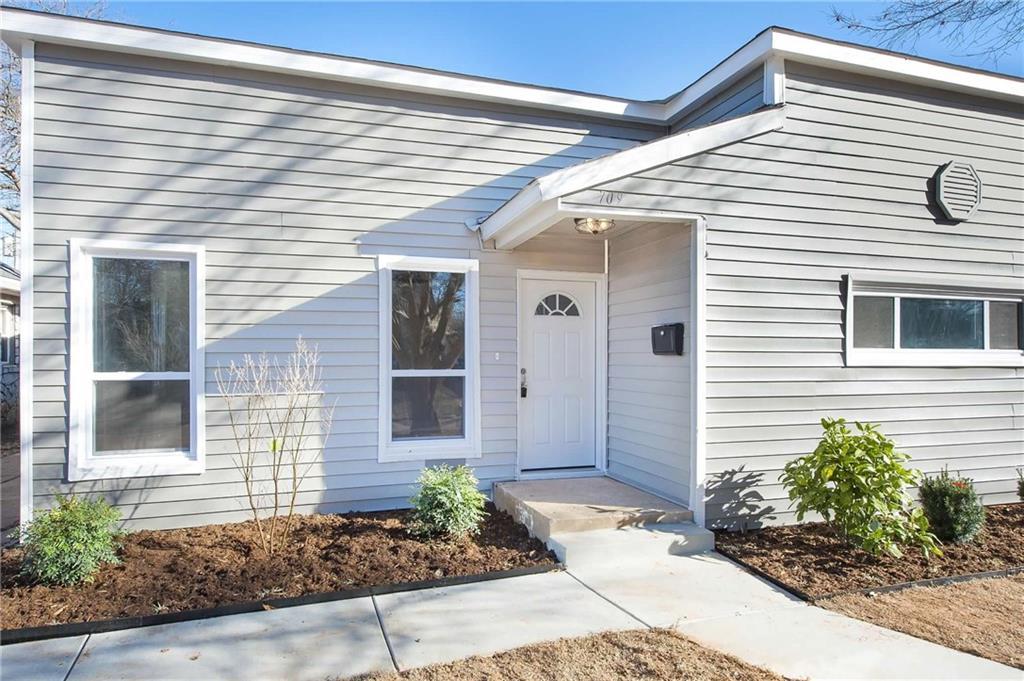 709 33rd Street - Photo 1