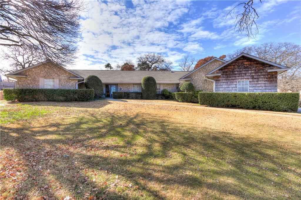 701 Pine Oak Drive - Photo 1