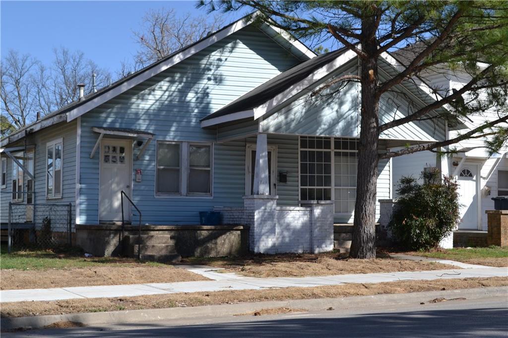 709 Broadway - Photo 1