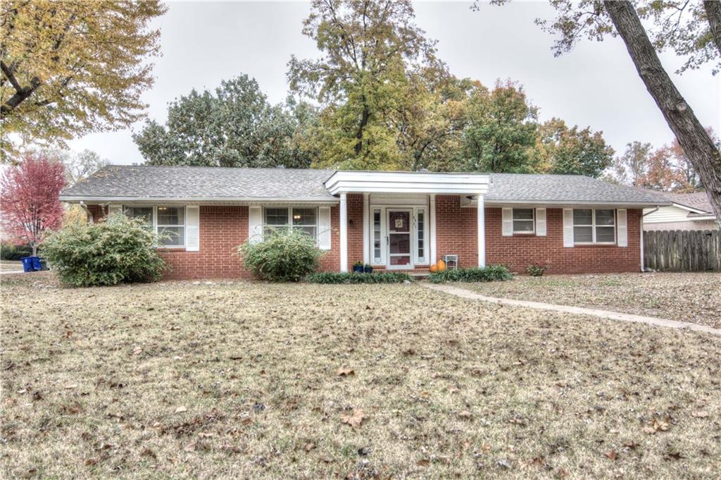 2521 Cypress - Photo 1