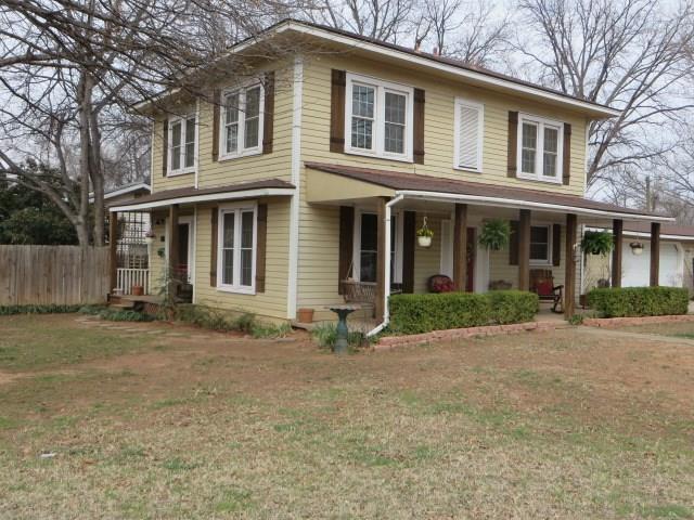 627 12th Street - Photo 1