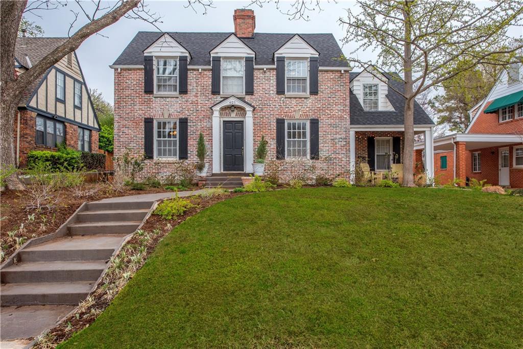 621 40th Street - Photo 1